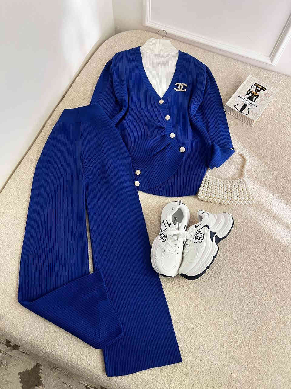 🌸  سوت تريكو صوف ناعم🌸

السعر ⚡️ 22

القياسات- فري سايز 
للحجز خاص او واتساب ***********
