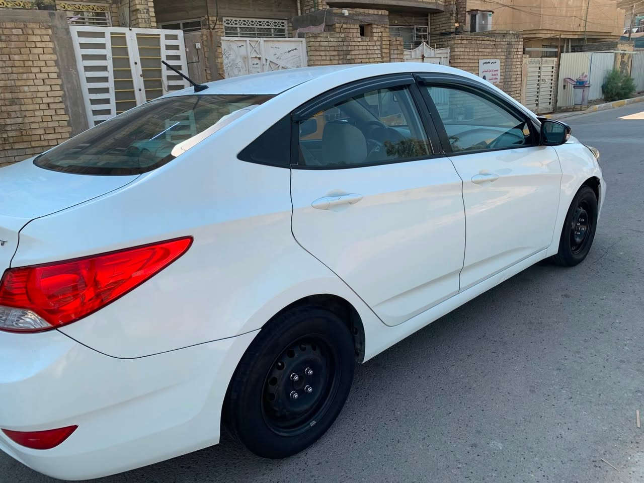 اكسنت خليجي موديل ٢٠١٦ باسمي هزة جديدة سنوية ماساقطة حتى كتلوك الشركة بيها ماشية ١٧٩ حقيقي جاهزة من كلشي مينصرف عليها كلشي وعليها ادامة كاملة 
المواصفات معروفة فول عدا الفتحة 
بيه قطع صبغ اثر طخات بدون دواخل ابيع حزام بكاني بغداد الحسينية السعر. 85وبيه مجال اني مكلفين نشر         ***********
