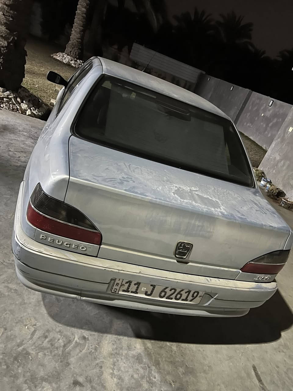 السلام عليكم
بيجو ٣٠٦ ٢٠٠١ 
للبيع بغداد الرقم الإنكليزي 
السيارة كفالة عامة كير محرك حدادية تبريد الكشر بدون صبغ بيها بارد بسيط جراد بصندوق بسيط السعر ٦٠ وبيها مجال
***********
