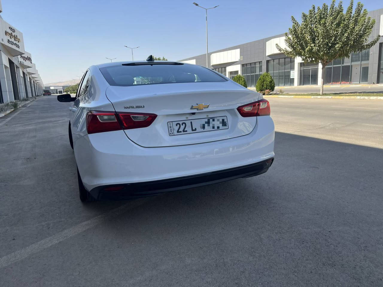 ‎سلام و علیکم
‎شوفرلیت مالیبو 2017 ابيض ثلجي 
‎محرك 1.5 تيربو كير  AT مرغوب 
‎سيارة جاهزة و حلو داخل كريمي 
‎كل ارباكات شركة ماطاك بدون حادث 
‎قطعتين صبغ بدون دواخل 
‎شاصي و بطانة بشرط مابي حادث 
‎رقم شاصي موجود بصورة 
‎تكدر شوف حادث مالة امريكا 
‎موصفات فوليوم تحكمات ستيرن 
‎بصمة ابواب بصمة شاشة كامرا 
‎ويلات كروم  و ماشية 83 الف ميل 
‎سيارة رقم اربيل سنوية رقم جديد لحد 2028 
‎محرك و كير مامفتوح ولا برغي بشرط بدون عيب 
‎تبريد و كهربائي بشرط 
‎تحويل و غرامات مرورية بشرط اسوي وكالة لطيبين
‎ رقم تليفون ***********
‎مکان بسلیمانیە 
‎
‎
‎
