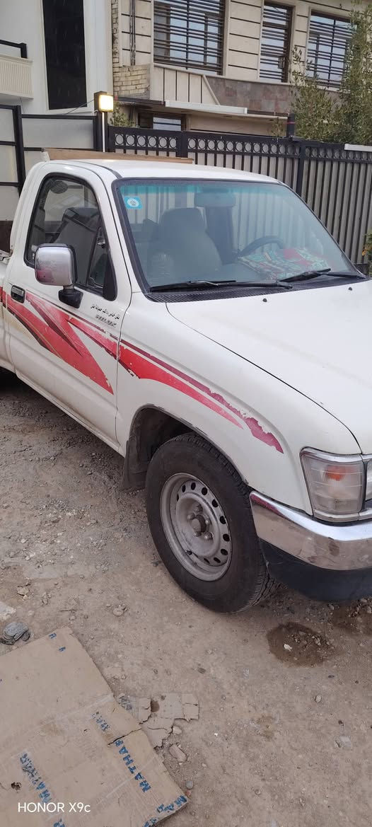 بيك اب تيوتا 2001 سياره نضيفه كلش ومكينته وكيرها مكفولات سياره بحاله جيده رقم صلاح الدين بسم الوالد مكان بغداد والسعر 90 

***********
