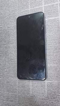 بوكو M5s • ١٢٨جيجا • كامرة مكسورة