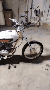 دراجه للبيع سيجي نامه موديل2014بستم عالي دراجه مجفته بوشه و بستم ولفات 01بعدها عل سحك كامله مكمله بدون اوراق كلك كلك اكفلك من السرقه 5كير دراجه كلجات جدد تايرات  وياله ما بيها عواج. ابيعلك كوم حديد دراجه اشغلها وتروح عوزها تفيلس وجبنه ماكنيت مال بستان روحه ورجعه تريد تعمرها ابكيفك مكاني صلاح الدين دجيل متواجد خاص مفتوح راقمي***********السعر350بيها مجال بصيط للطيبي🙋
