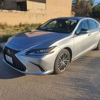 ES300h • ٢٠٢٥ • مكفولة