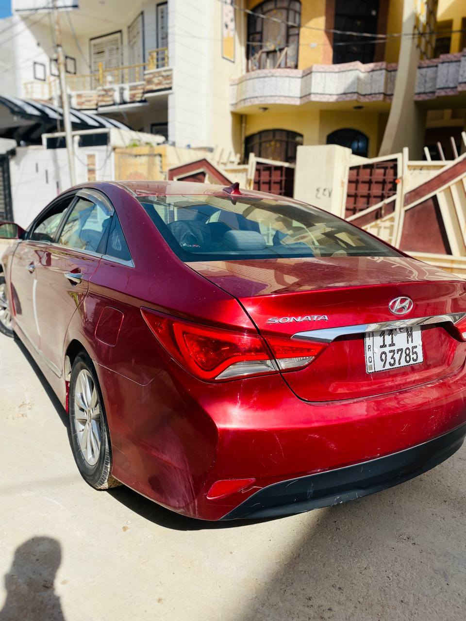 عندي سياره سوناتا موديل 14 كندي👉
محرك 2400 GDi 👌⚡️
مكينه %80🔥⚡️
موصفات : عده البصمه وفتحه سقف 
ضربته شبر بنيد السياره محزمه 
بك لايت بلاد led🔥⚡️
الكشنات الاصليه بلاد نضافه فول 
وبيها نضام Eco أيكو اقتصادي وعادي 
كير 5 سرع 🔥⚡️
مكاني ديالى تقاطع القدس 
السعر خاص أو الاتصال ع الرقم 
*********** وبلخدمه 🫶.
