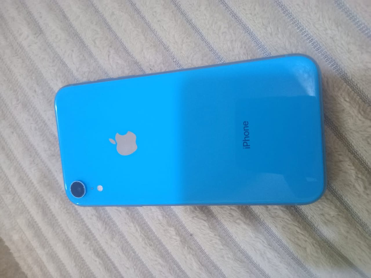 سلام عليكم ايفون xR للبيع نضافه 100/100 مكفول الجهاز لا مفتوح ولا مبدل بي أي قطعه بطاريته 79 حتى شحن ما يصرف رايده ب185 وبي مجال ***********
