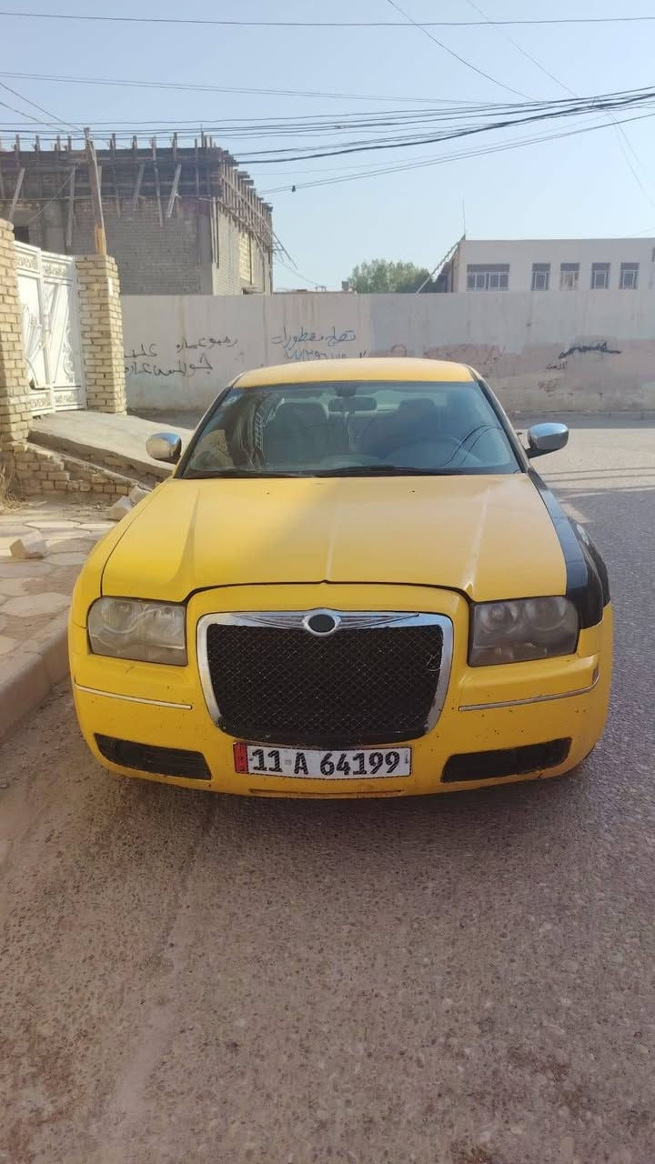 اوباما موديل 2008 
كصه بجم السياره 
رقم بغداد انكليزي 
اصوليه سياره 
السياره جاهزه بيها بس الكنترول مال الكير واكف
السعر 55
مكان سياره بل عماره 
استفسار ***********
