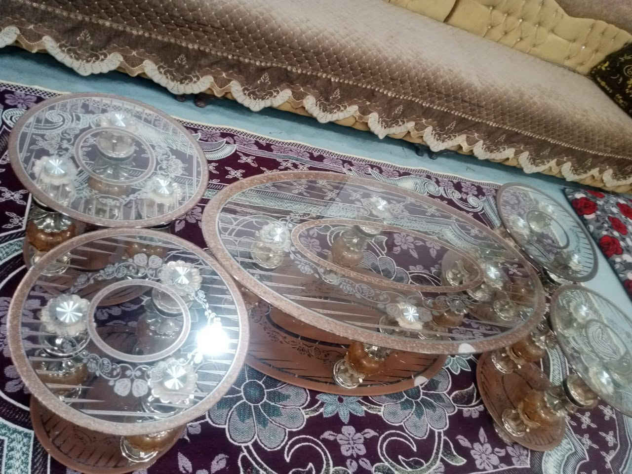 سلام عليكم اغراض نضيفه جداا للبيع ماصات كبار عدد 5 السعر 60 + كاروك اطفال نضيف جداا حجم كبير  مع دوشك جديد السعر 70+ ميز بلازمه نضيف جدا السعر 40 اي استفسار الاتصال علئ ***********
