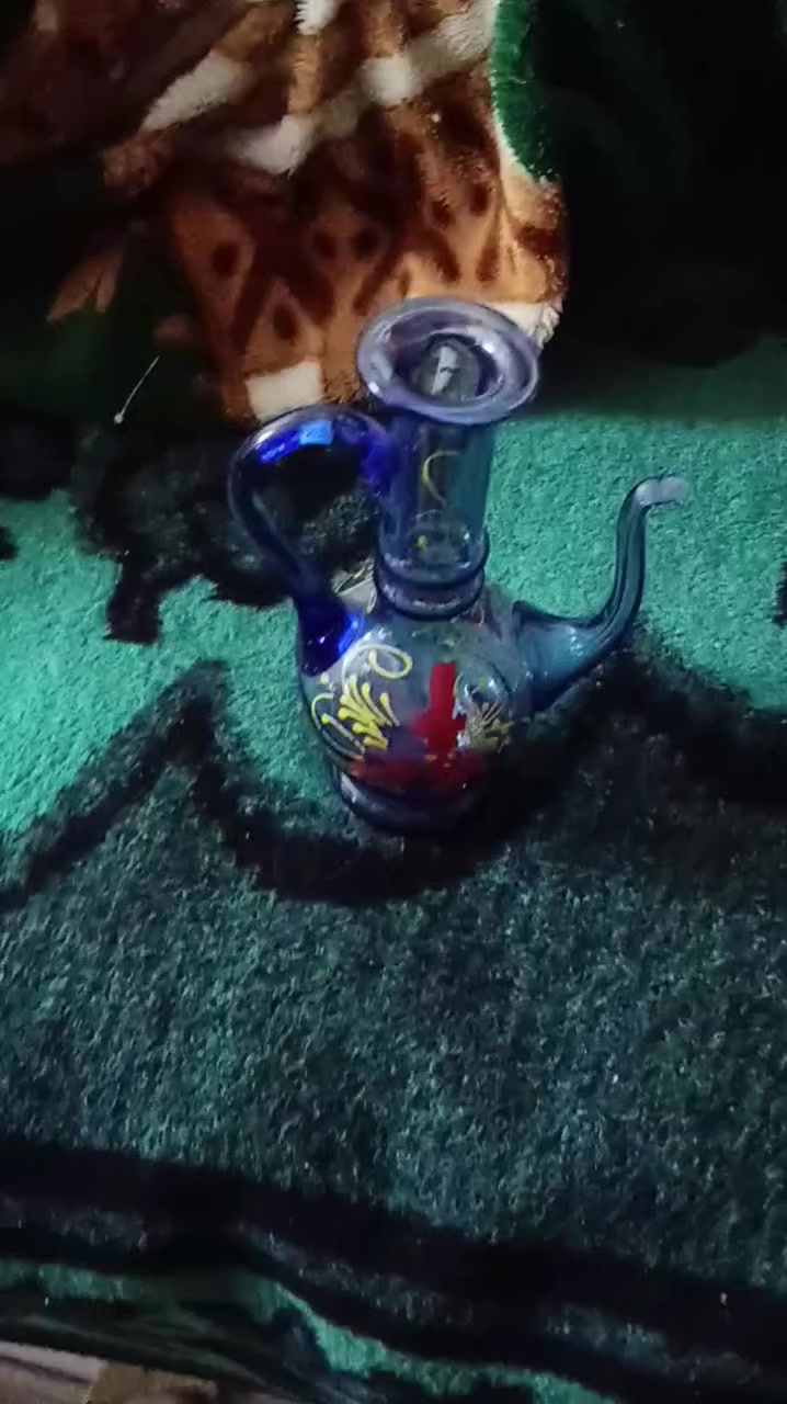 انتيكات  ولا فطر 
للبيع بسعر مناسب 
السعر 15وبي مجال للطيبين


**إذا كنت صاحب هذا الإعلان وتريد حذفه لأي سبب، رجاءا أرسل رسالة إلى الدعم الفني**