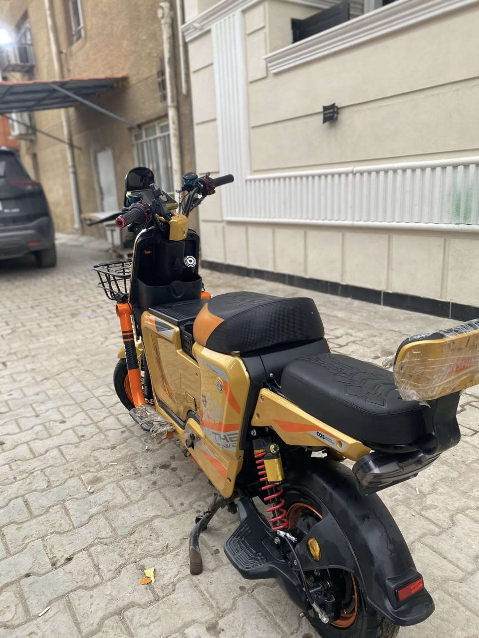 ‏دراجة شحن إكس 900 بيها ضرر قليل كدامكم موضح بالصوره بيها قطع بواير الشاشه والاناره الگلوبات احنه بخدمتكم 

واتساب ***********
