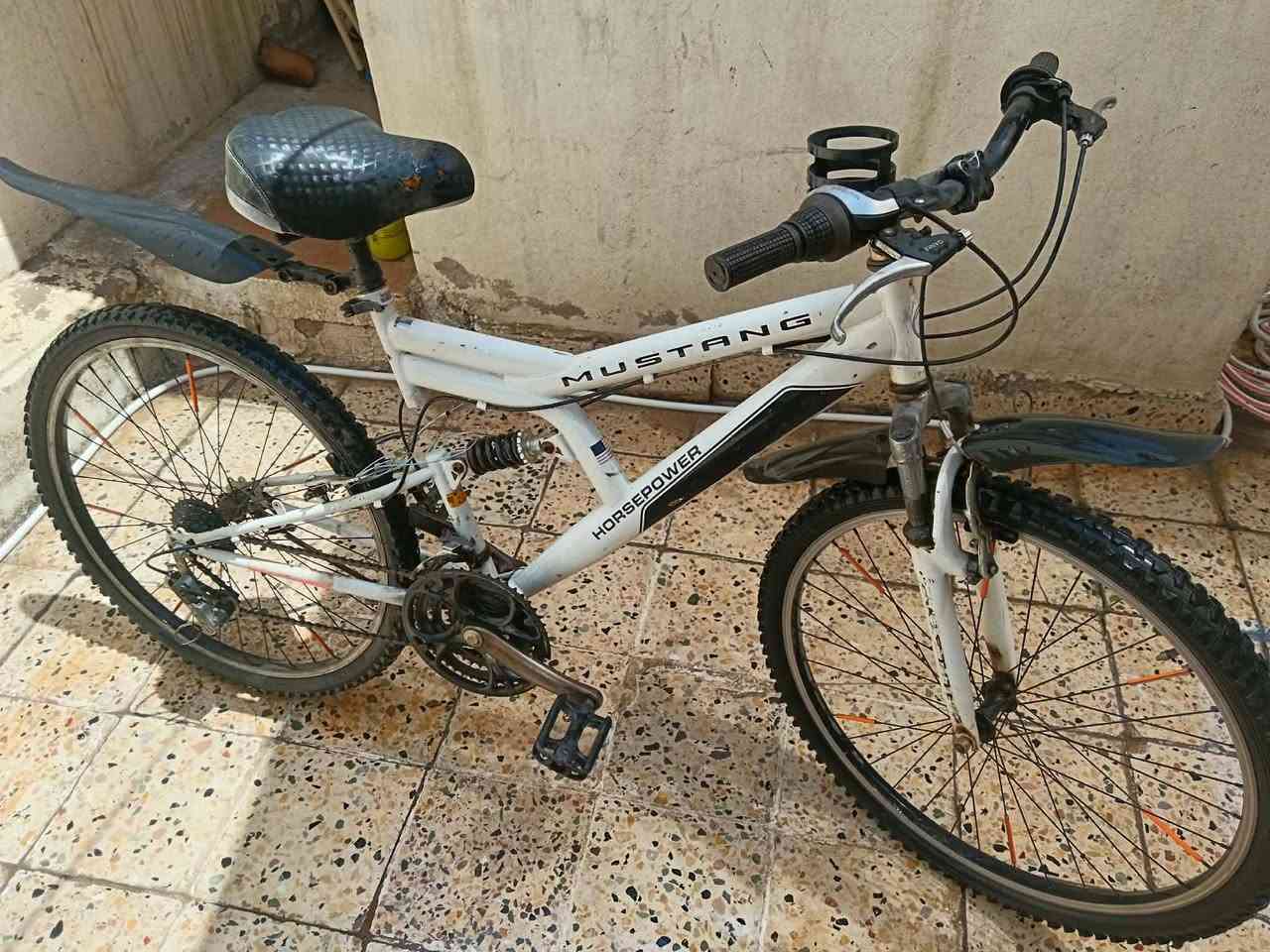 للبيع  بايسكل حجم 24 سعر 75 وبي مجال


**إذا كنت صاحب هذا الإعلان وتريد حذفه لأي سبب، رجاءا أرسل رسالة إلى الدعم الفني**