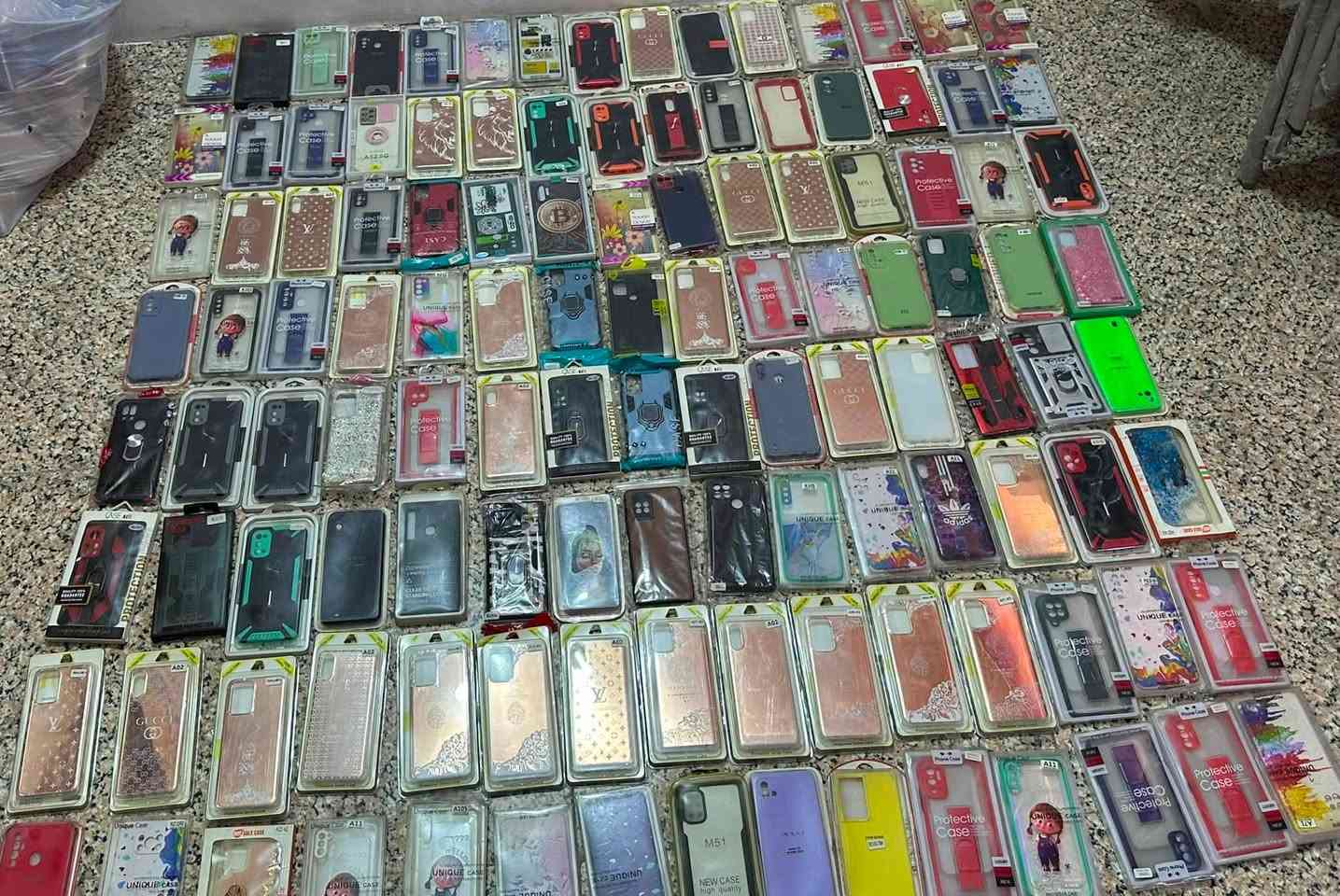 گفرات اندرويد حديثة مشكل كل الانواع والموديلات 125 قطعه 
سعر القطعه 750 دينار ، يطلع سعرهن 90 الف كلهن
العنوان : بغداد وتوصيل موجود
للتواصل : خاص أو ***********
