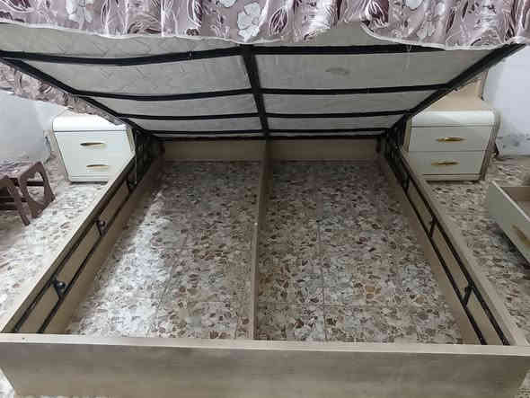 غرفه تركي 8 قطع خشب ثقيل ظهر بلوك السرير مخزن جك السعر 750 وبيه مجال قليل للشراي العنوان بابل ش 60 م ***********
