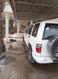 ازوزه للبيع موديل 2002 السعر 60  رقم بغداد  العنوان بغداد الدوره 07751...