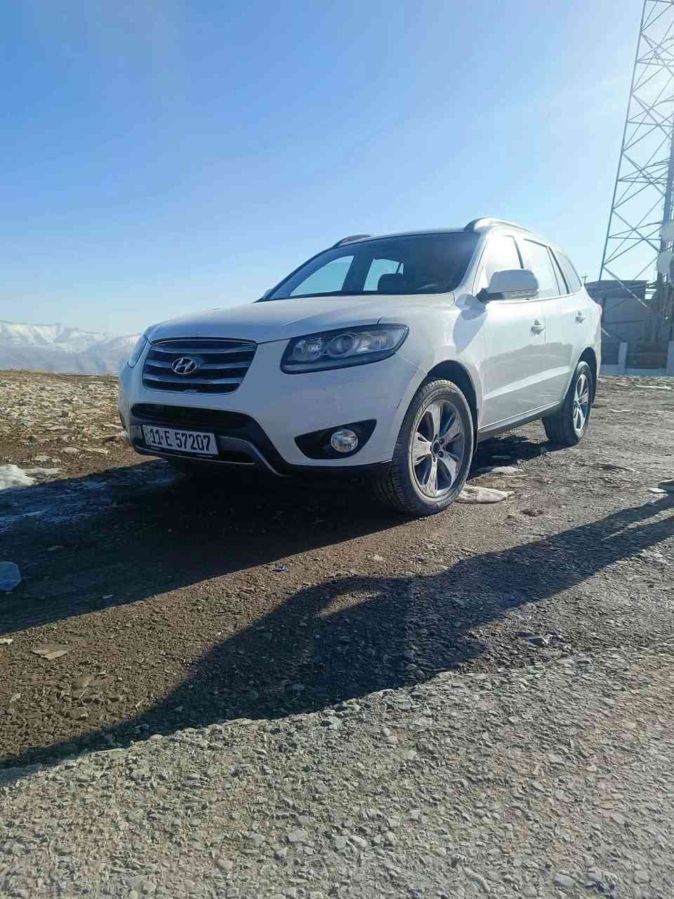 السلام عليكم من رخصة أعضاء الكروب
سنتافيا موديل 2012 الشركة العامة 
محرك 6سلندر 
سبعة راكب مقاعد جلد 
تبريد وتدفئة كلة شغال تلاث قطع 
محرك وكير وضع الشركة 
السيارة خير من الله باسمي تحويل ثاني يوم 
السعر 148ورقة 
متواجد على الفيسبوك 
الرقم ***********
