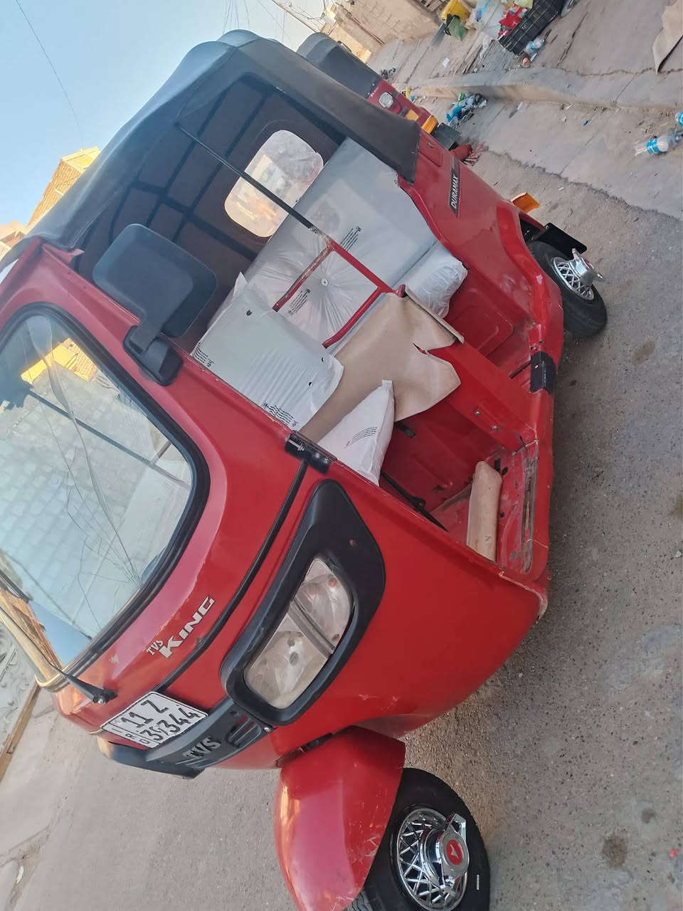 السلام عليكم تكتك موديل عشرين للبيع رقم بغداد نكليزي هزة جديدة مكينه كشر مكفولات من عده شبر بيها صبق  السعر 5300 وبيها مجال ***********

