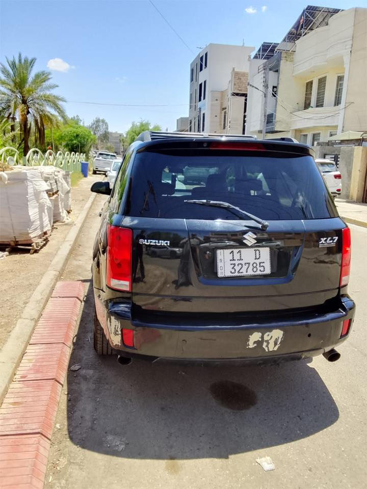 السلام عليكم
اخوان سيارة سازوكي x7l 
7 راكب موديل لون اسود ٢٠٠٨
مصبوغة حزام ...السعر ٦٨ ورقة وبيها مجال بسيط
تلفون ..***********
