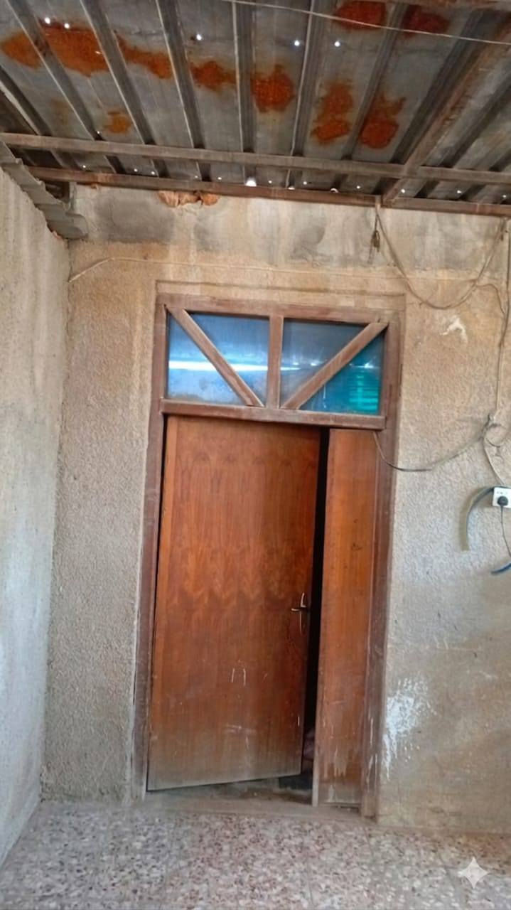بيت  ابيع جزء منه واجهه البيت 8 م النزال 6.25 م مساحه 50 م
بغداد البلديات شارع الكهرباء منطقه شريط البلديات
البيت موقعه ركن تتوفر فيه خدمات كهرباء وماء ومجاري المنطقه مشموله بمعامله تطويب شارع عريض اكثر من 10 م والسعر تواصل ع الرقم ***********
