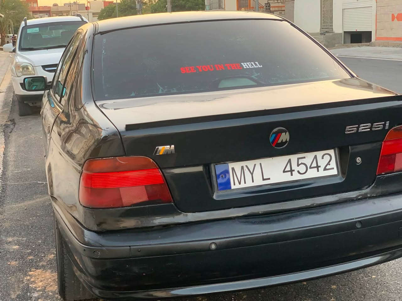 سلاوی خوا لە هەموو لایک  
لەسەر ازنی اددمین525 bmw saqar 
بە شەرت گیر مەکینە مەنەفیس ابراهیم خەلیل
٢ جام کارەبا 
کوشن هتەر
تەبرید سارد گەرم
گیرو مەکینەی بەشەرت سەرف بوخار نیە
بەشەرت موس و براوە ماڵی
مەدەنی و دزینی بەشەرت  
——-نرخ-٢٨ گەڵا
هەموو شتیکم نوسیوە چات مەکە حکایت بکەیت پرسیار بکەی موشتەریت سەیارەم لە
کەلارە لە خزمتام  -ژمارەی واتس ئاپ ***********
