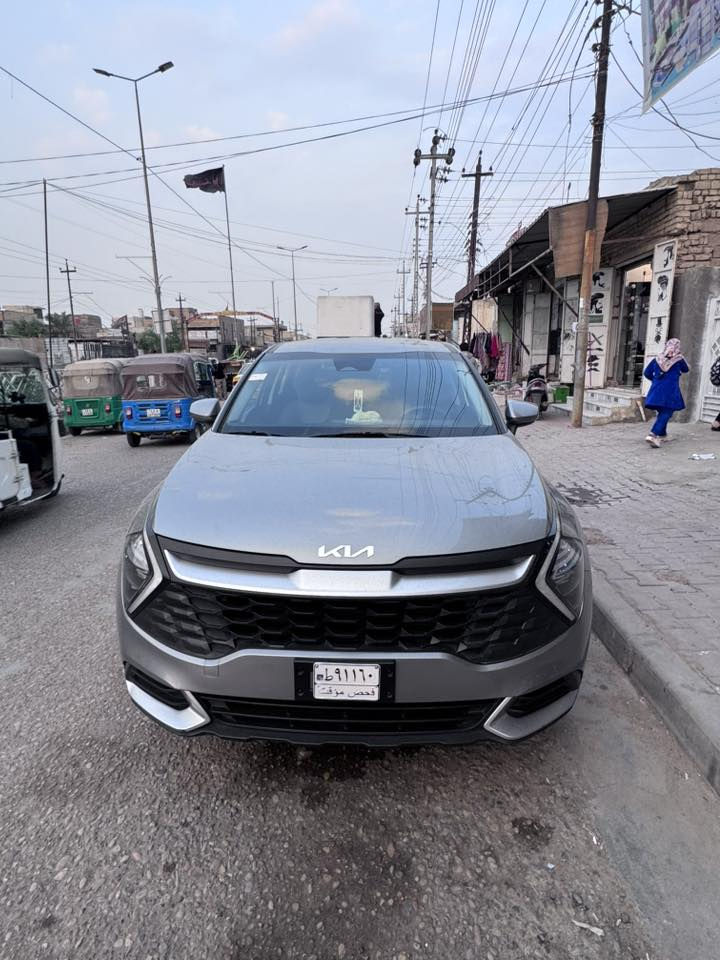 السلام عليكم كيا سبورتج2023  نص فول السعر170 وبيهه مجال 
للمعلومه السياره جديده جدا مكان سياره ميسان 
*********** بعده ما مرقمه
