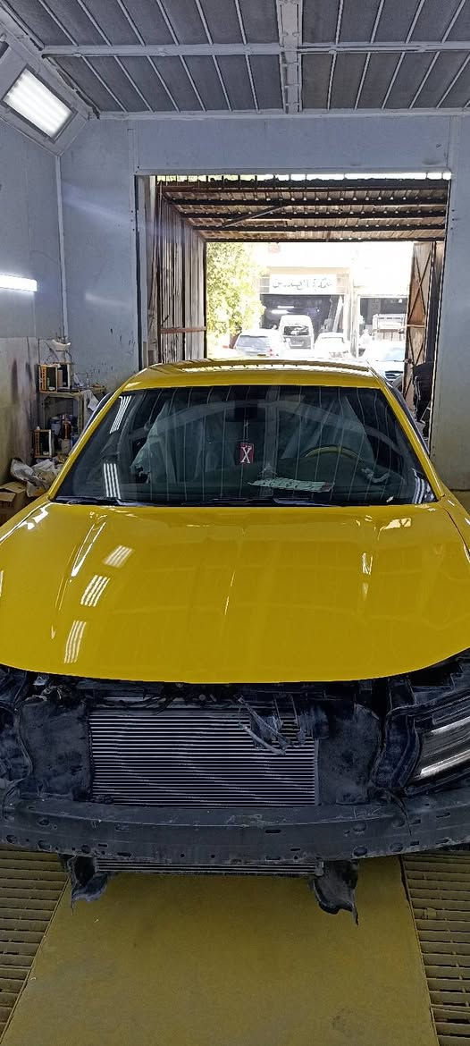 جارجر 18اجره بغداد حادثها بلعراق جاملغ وباب السايق بأمريكا ما بيها حادث مواصفاتها عاديه للتواصل *********** مرواس بسياره عاليه ترهم
