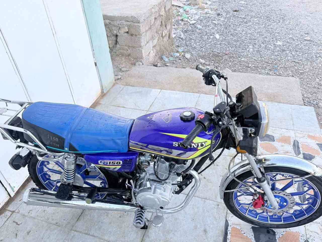 سلام عليكم موطور للبيع سيفان 2025 اخو ال زيرو نضيف حيلل جدام ال عين ال سعر 625 وبي مجال للطيبين ترايك عرر شرط ال عنوان جنوب ال موصل تلول ناصر اتصال ***********

