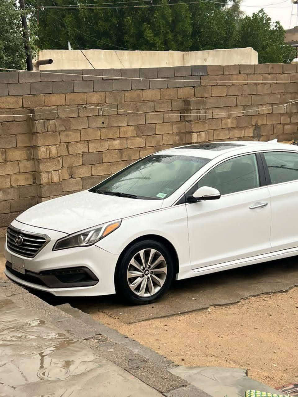 السلام عليكم
سوناتا للبيع مديل ٢٠١٧ وارد امريكي 
مواصفات فول مواصفات 
فتحة سقف 
بصمة تشغيل 
بصمة أبواب 
صندوق ذكي 
السياره باسمي 
علماً ان السيارة استخدام شخصي 
الحادث فقط بند ايرباك دركه 
السعر ١٤٥ 
للاستفسار  *********** البصرة, العراق
