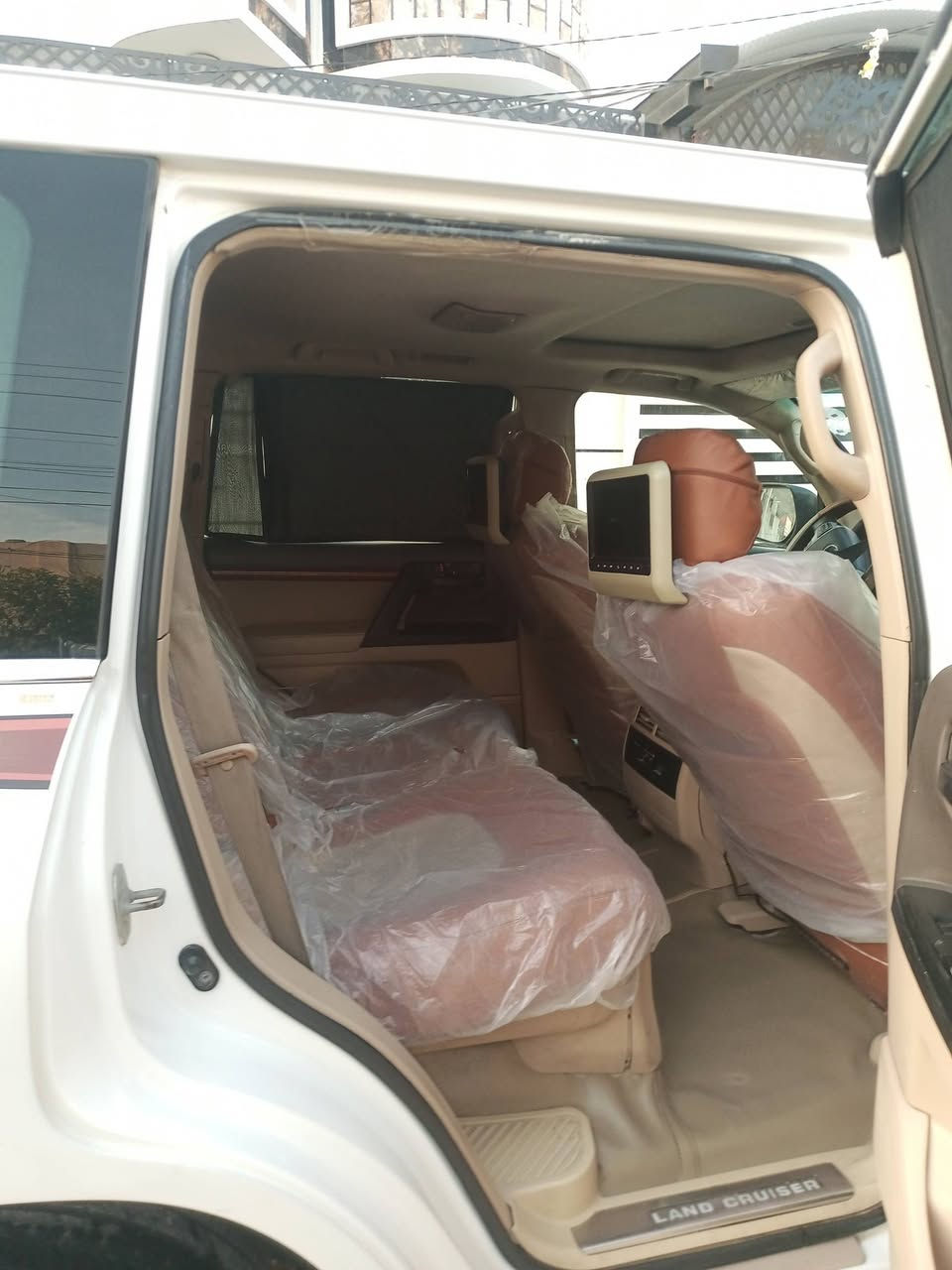 سلام عليكم لاندكروزر 2012 محدثه 2019 سياره بصمه 2 كامرات اماميه وخلفيه
مكينه وكير مامفتوحات 

فتحه 

تبريد 3 قطع 

ثلاجه 

بريم 

صبغ حزام فقط بدون ضربه 

السعر 265 

***********
