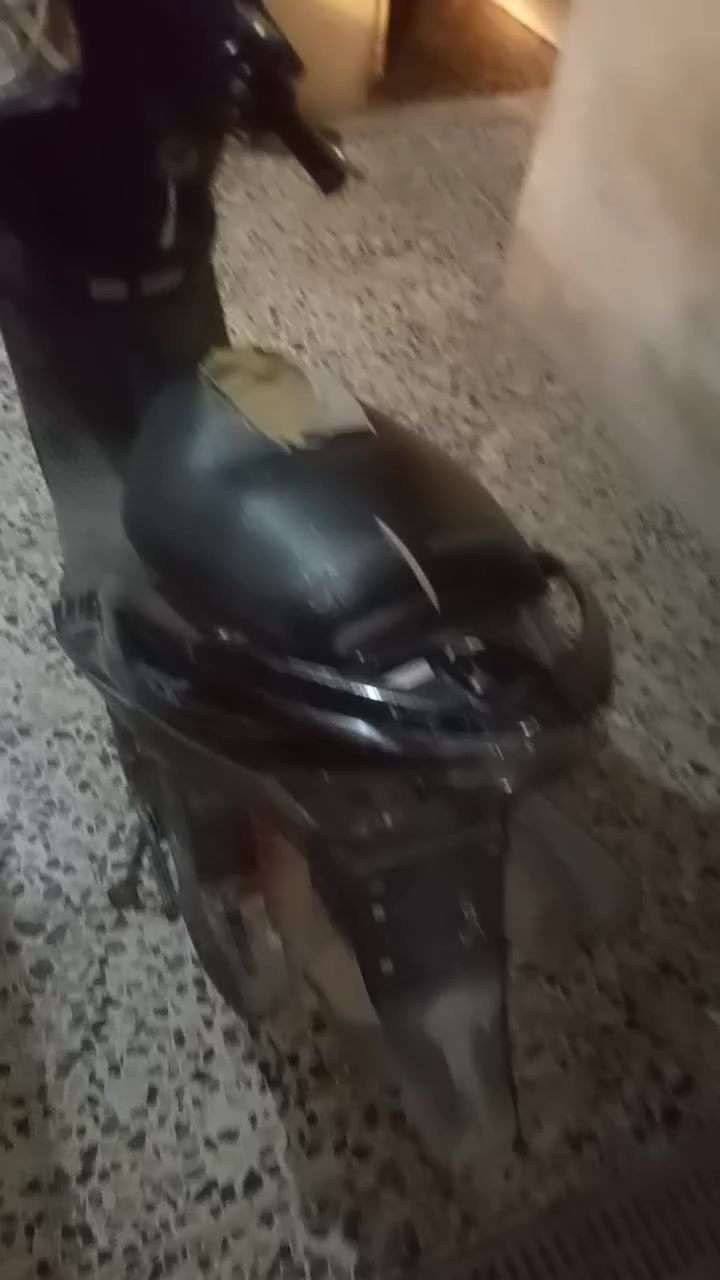 السلام عليكم دراجه ماكس عدله دراجه نظيفه كفاله عامه بيها شغله واحده كتف عطلان دراجها ما ابي اي شيء مكان بغداد مدينه الصدر السعر 700 بيها مجال للطيبين حق الجي رقم الهاتف*********** واتساب
