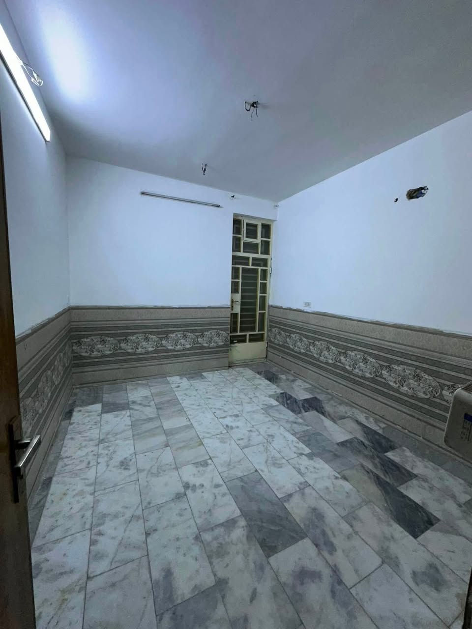 للأيجار في #السيدية 📍

شقه طابق ارضي  مساحه 150 متر 🔶

تحتوي على 2 نوم وصاله ومطبخ وخدمات ✅

الأيجار  650  الف  قفل 🔒 

موقع السيديه شارع الخيزران 📍
______________________________________

للأستفسار اكثر تفضلو بزياره مكتب الطائي للعقار 💎

السيديه شارع المركز عماره شركه السراب للمطابخ ✔️

او الأستفسار ع الارقام ادناه 📞↘️↘️ (متوفر واتساب )📌🔛

***********
