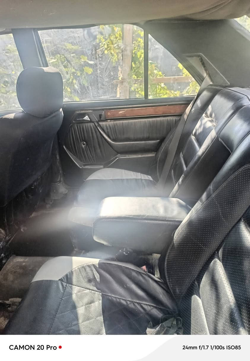 مرسيدس دبه للبيع موديل 91 رقم ديالى سياره باسمي مكان السياره ديالى بلدروز سياره خير من الله نظيفه كلش بس يراد لها محرك لان محركها قايم سياره قاعده دبلات نظيفه سياره اي اخياس ما بيها والسياره ما مصبوغه بلاديه والسياره يرادلها فقط محرك سعرها 45 وبيها مجال للشراي واي استفسار اتصل على هذا الرقم 0750092100


**إذا كنت صاحب هذا الإعلان وتريد حذفه لأي سبب، رجاءا أرسل رسالة إلى الدعم الفني**