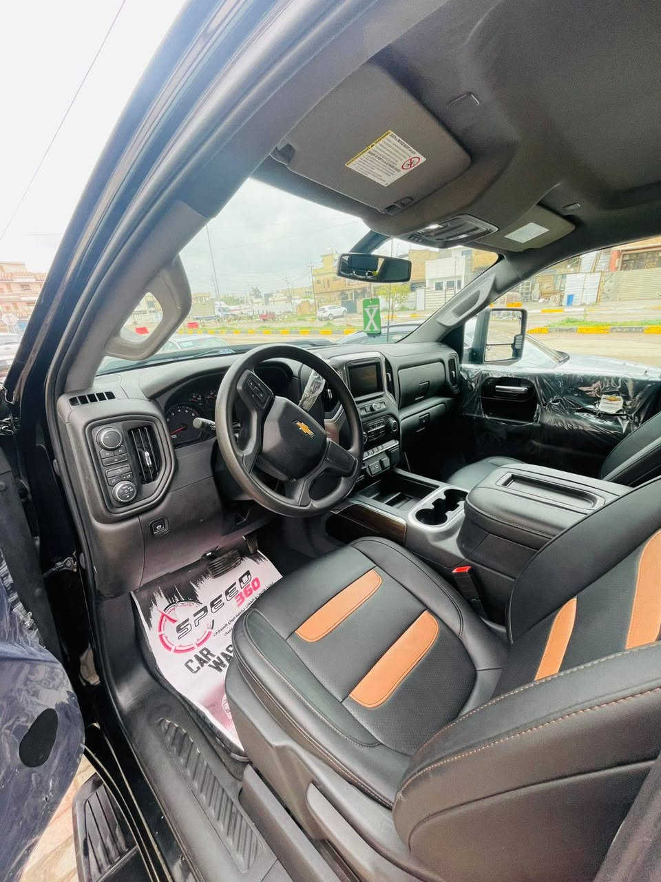 رقم الهاتف *********** السعر ٢٥٠ ورقة
