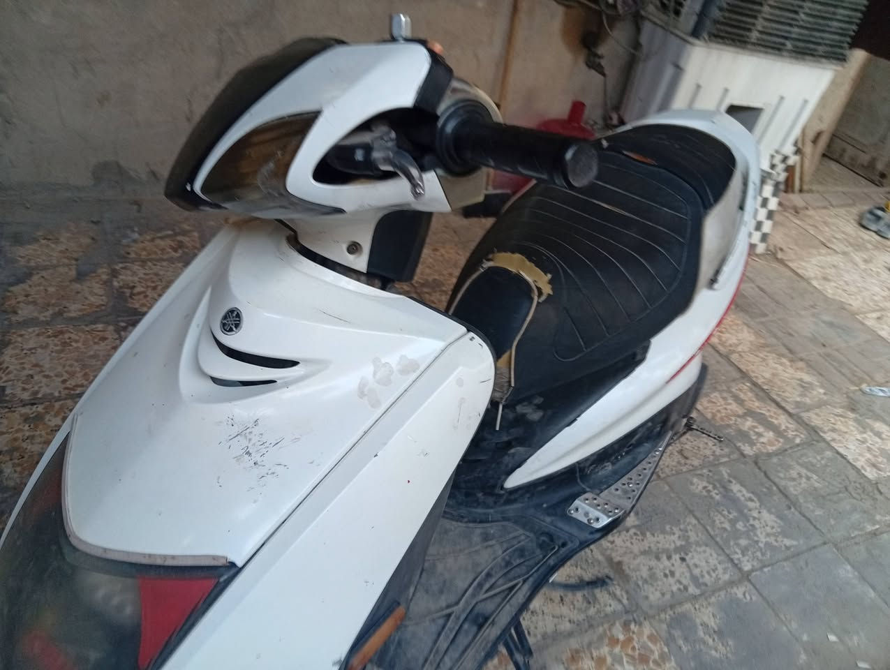 سكنز نثيه نضيه سلف هندر شغالات
شلعه اتخبلل 
مكينه رمبه
سعرهه 350
***********
