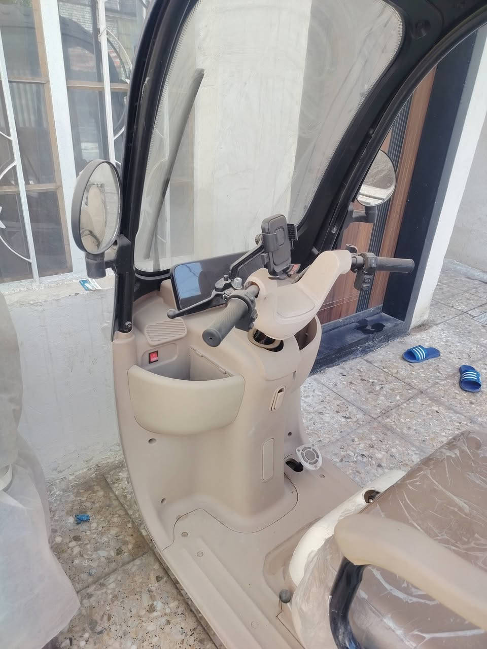 السلام عليكم دراجه شحن للبيع استعمال يومين فقط اشتريته مليون و ١٠٠ ابيع ٨٥٠ الف
*********** الموقع البياع مقابل الهايبر @
