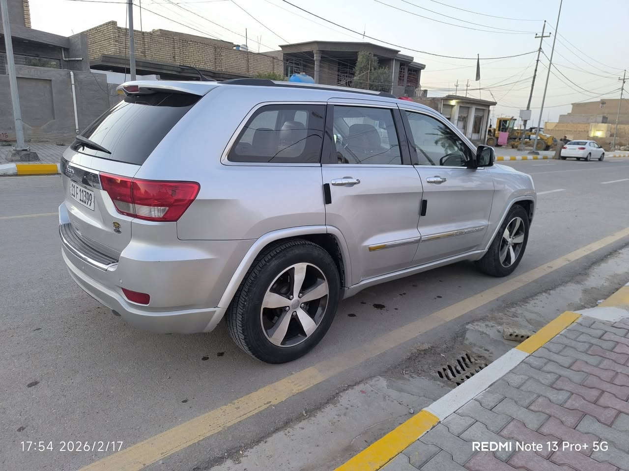 للبيع جيب موديل 2013 محرك 5700 مكفول  جاهزة ماشية 113 ميل السيارة نصبة اتخبل وجاهزة بيها جاملغ وبنيد بدون اي داخل رش فقط فول مواصفات للاخير  مكانها واسط الصويرة هاتف ***********
*********** السعر 147 وبالعافية للي يأخذها يستاهلها
