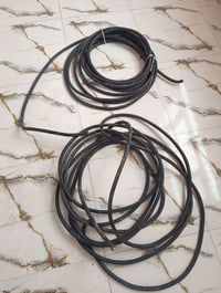 يوجد كيبل 4في10للبيع اردني قطعتين كل قطعه طولها 15 متر يعني 30 متر مست...