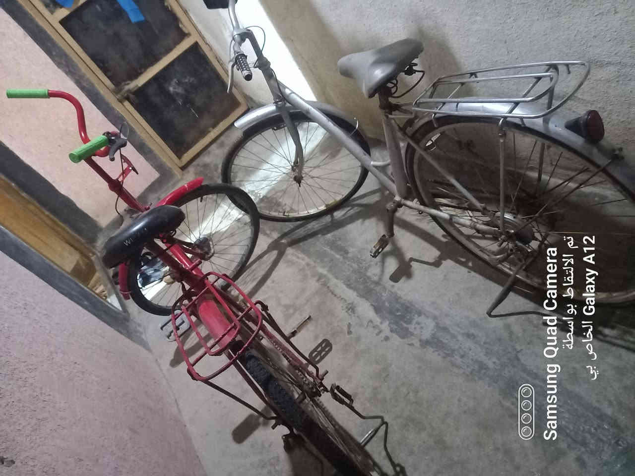 بيسكلات ثنين اللبيع سعرهن 100وبيهن مجال الهاتف ***********العنوان شط العرب الجزيره
