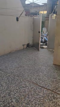 بيت 100 متر طابق واحد للأيجار العنوان ام الكبر وغزلان قرب حسينيه الكتا...