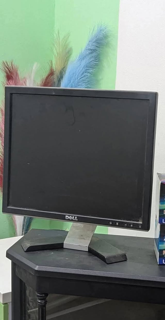 شاشة كامرات مع وايرات كامرات 25متر
للبيع عنوان موصل


**إذا كنت صاحب هذا الإعلان وتريد حذفه لأي سبب، رجاءا أرسل رسالة إلى الدعم الفني**