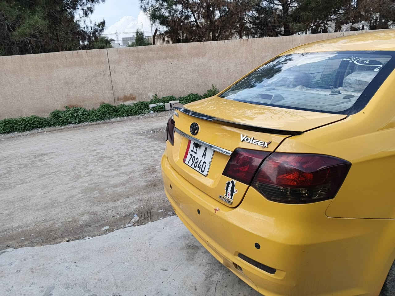 سلام عليكم كريت ويل موديل 2011 بدون ضربة ابيع هيج حال ماعندي فلوس اصلح سيارة جديدة تاخم صدر و خلفي جديد تايرات جديد سعر 42بي مجال الي شراي خابر و خاص مفتوح *********** @***********
