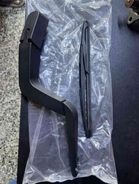 متوفر ذراع ماسحه خلفي اكاديا جديد  موديل 12/8  بغداد ساحه الطيران  شار...