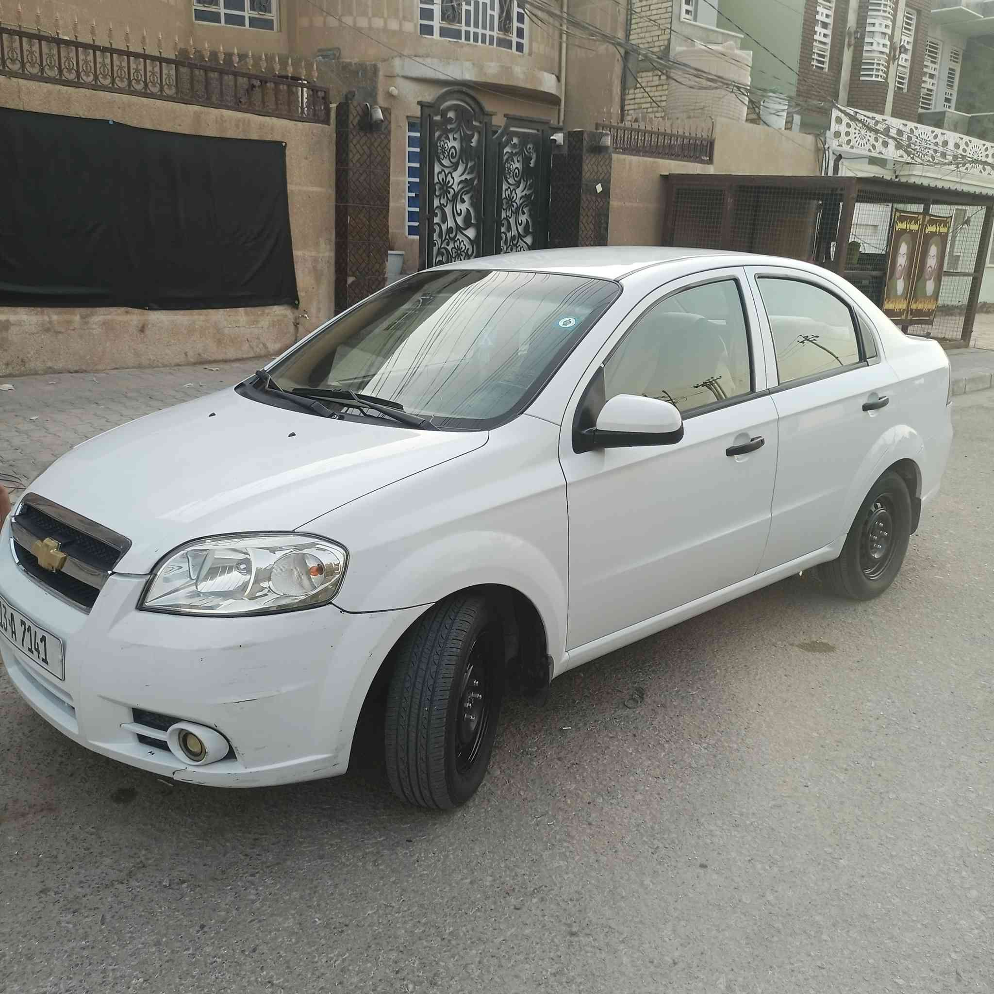 السلام عليكم 
افيو خليجي مديل ٢٠١١ 
محرك مفتوح كير اوتوماتيك
ماشيه ١٧١ حقيقي
كامله ماناقصه اي شي
بيه فقط بارد قطعتين
سعر ٨٢ بيه مجال قليل
مكان سيارة نجف حي نداء
رقم الهاتف ***********
