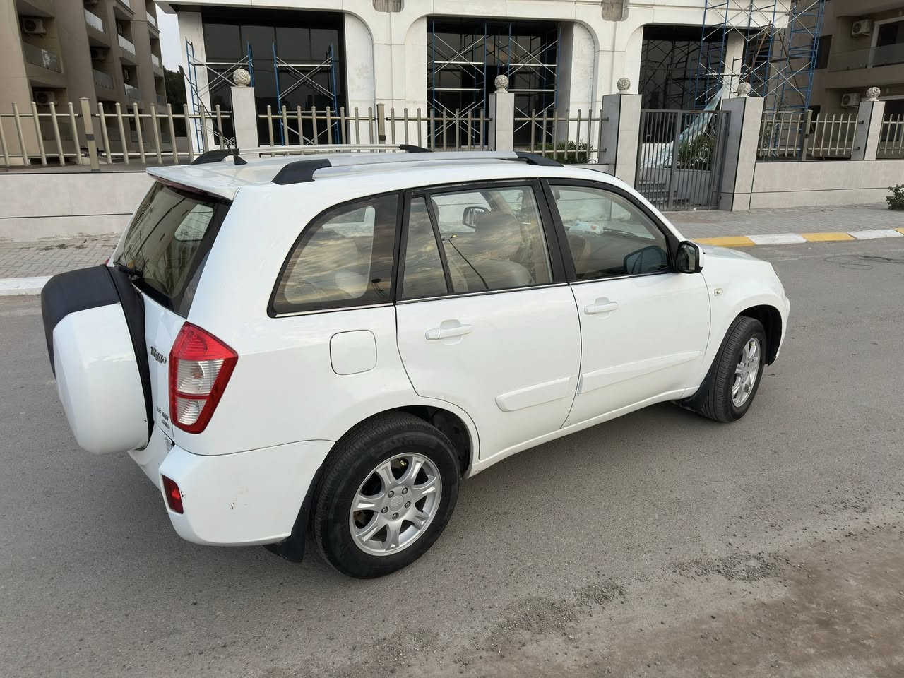 السلام عليكم
تيكو 2012 كير كهربائي للبيع
سياره مثل ما موضح كدامكم مكينه وكير حاله نظيفه 
فتحه بنوراما حساس خلفي 
سياره رقم بغداد تحويل ثاني يوم واي وقت تحب 
سنويه لحد 2026/7 باسمنه
سعر السياره 72$ وبيه مجال للشراي وحك الجيه
مكان السياره بغداد السيديه مجمع 5
للتواصل خاص متاح + رقم موجود ***********
