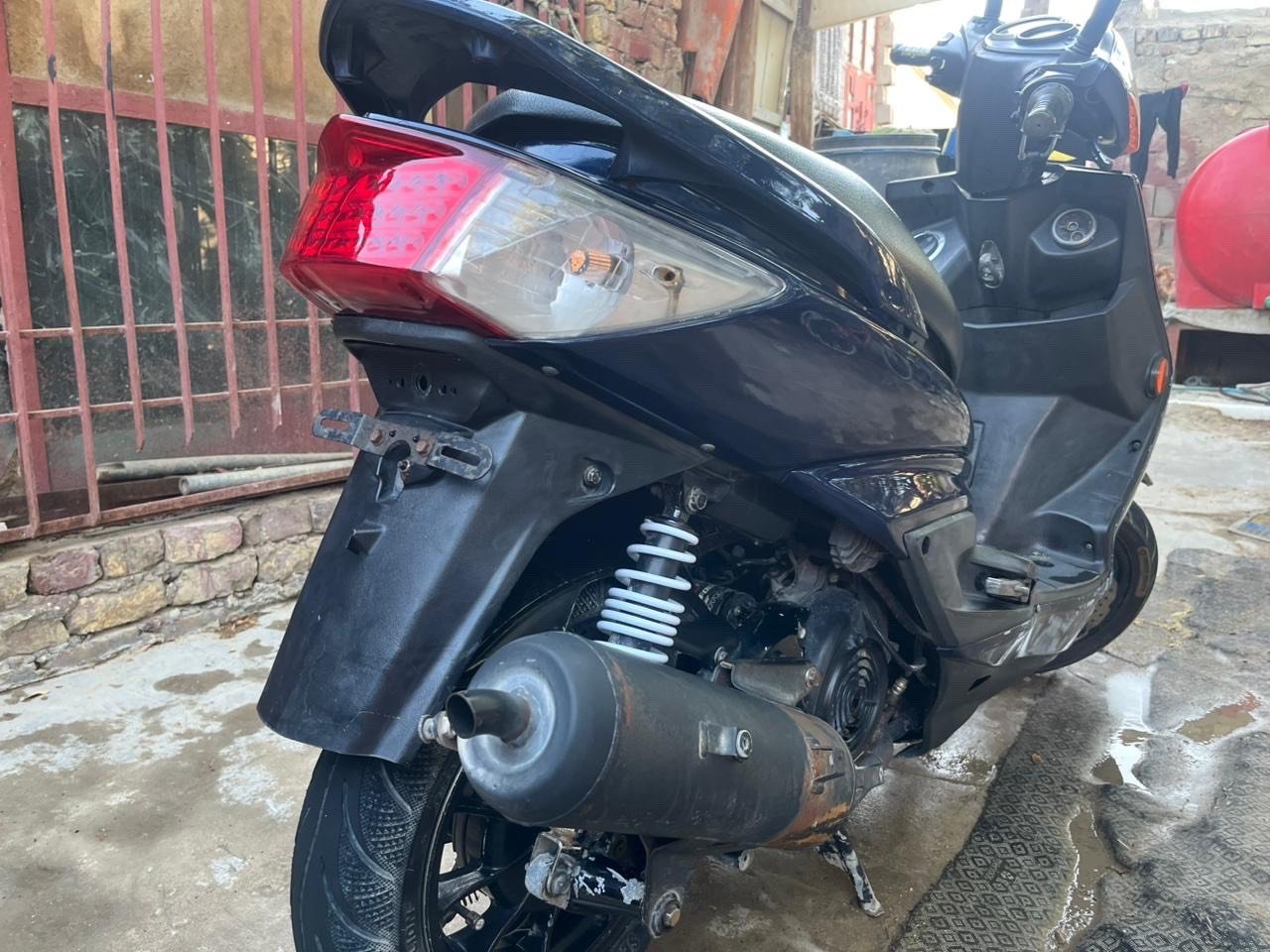 السلام عليكم دراجه سكنس فحل 140كوري قبق مسح ام الطلاعات للبيع
  شلعه ومعدل خير من الله ماشيه(50) الف والباقي كله بلاد  وكل كهربائياته كامله وشغاله وجاهزه من كلشي وتايرات جدد وما بيه اي نقص فقط النقوصات البيه واقيه صالنصه والرون ميشتغل عداهن ماكو اي شي نقص كامله مكمله واواقه ومنفسيه موجوده ونكره شوكت متريد بي وقت شغل وروح
سعره 800 وبيه مجال بسيط 
مكاني الامين الثانيه قرب جامع مالك بن انس وهاذ رقمي (***********) الشراي يتصل لنو مامتواجد علفيس وهاذه رقمي بي وتساب الشراي يتصل وبخدمته 👍🏻🩵.