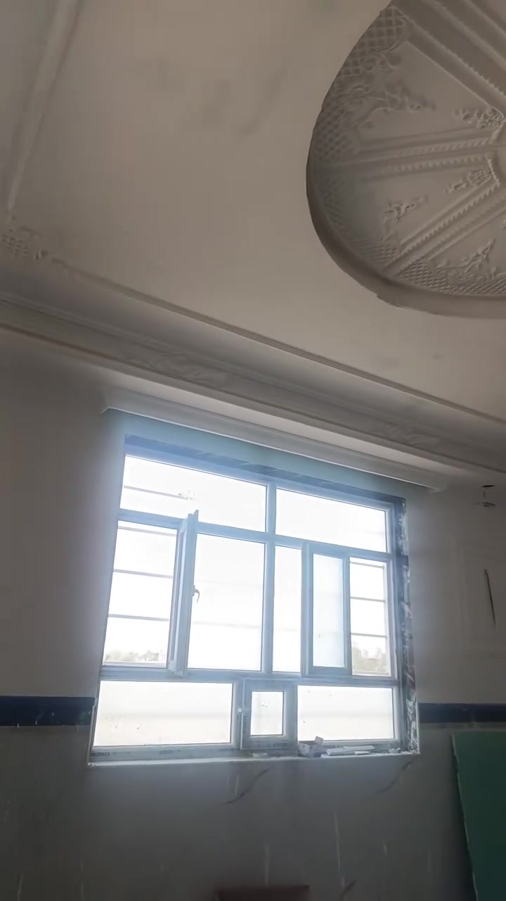 جلال الطائي للديكور 
نقدم لكم كافة أعمال الجبس بورد والسقوف الثانوية والأصباغ بأحدث التصاميم وأجمل اللمسات الفنية.
 ديكورات جبس بورد عصرية  سقوف ثانوية بأشكال متنوعة  أصباغ داخلية وخارجية  جودة عالية ودقة بالتنفيذ  أسعار مناسبة وإشراف مباشر على العمل
حوّل بيتك أو محلك إلى مساحة أنيقة ومميزة بأيدي خبراء الديكور.
📞 للاستفسار والحجز: *********** ***********
🔹 بإدارة جلال الطائي للديكور 🔹
ثقتكم فخر لنا ورضاكم غايتنا 🌹 كربلاء المقدسه الحر
