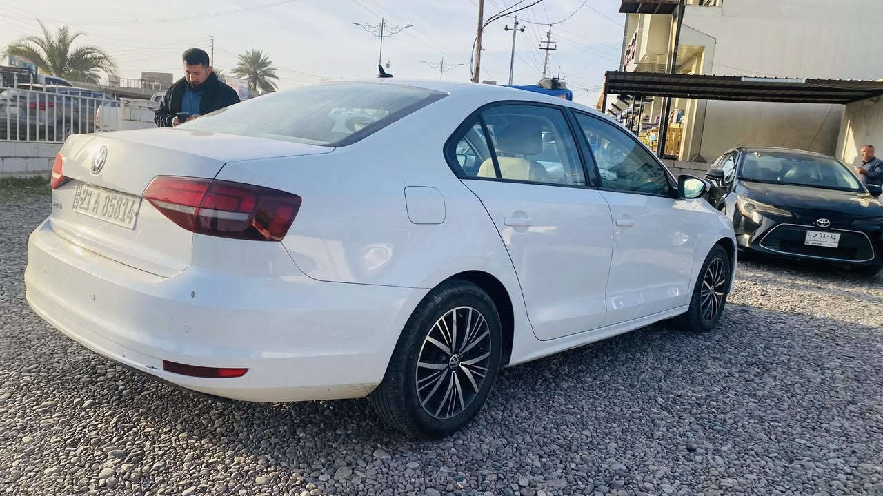 يتوفر لدى معرض حمو لتجارة السيارات
للبيع  .. للبيع
جيتا خليجي
موديل 2016
رقم سليمانيه
بدون صبغ
كير ومحرك شرط
مكينه 2000 تنفس طبيعي
السعر 120 💵وبيها مجال للشراي
للأستفسار:الاتصال بالرقم التالي/
*********** 📱
او مراسلتنا على الخاص 
واتس آب✅
ماسنجر✉️
#موقعنا_العلم_الشارع_الرئيسي_قرب_الحي_الصناعي📍
