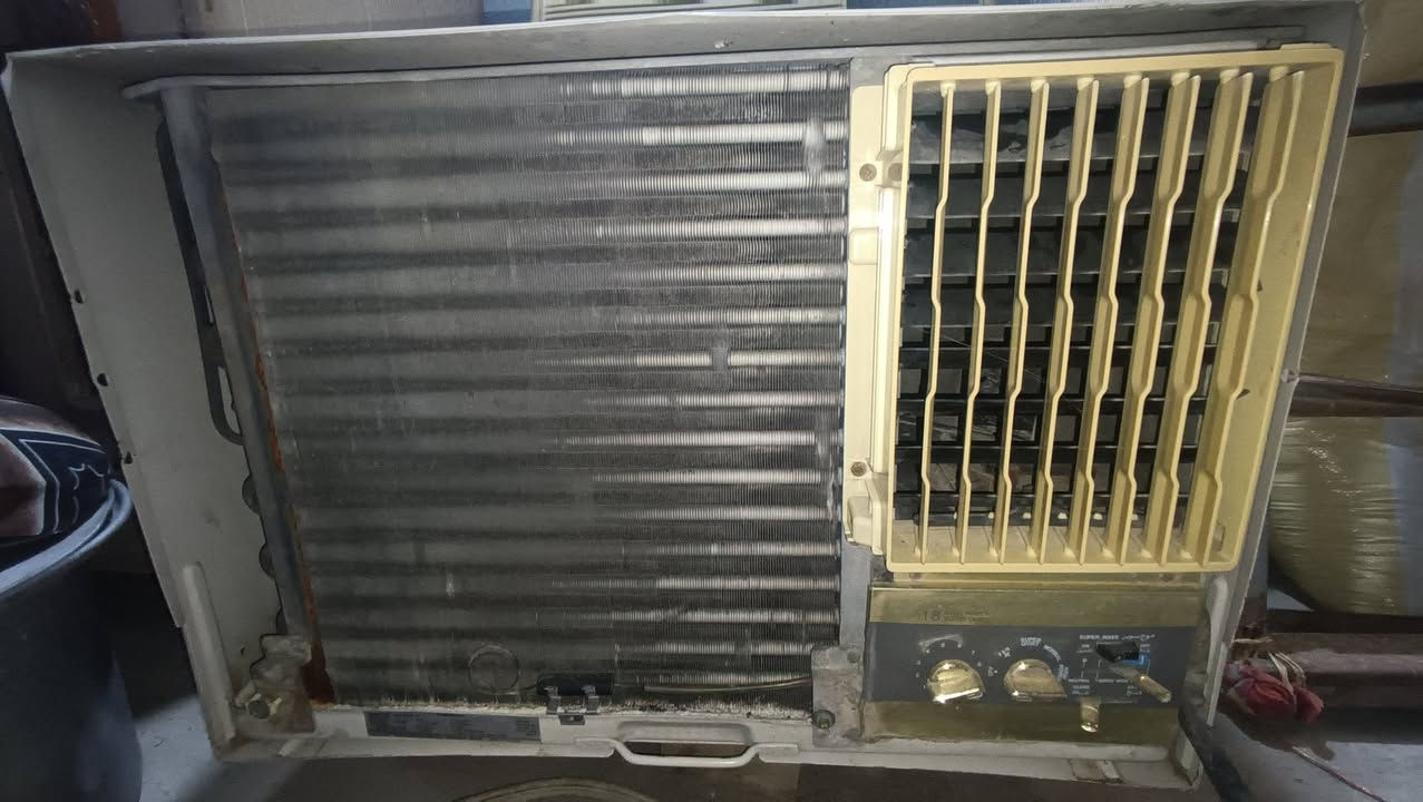 مكيف جنرال . باب أول . طن ونص . ابو السفيفه 
شغال كله بلاد 
سعره 250 قفل كلش ما بيه مجال 
مكاني قضاء المدينة 
***********
