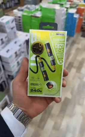 كيبل شحن سريع 3×1 مع ولاعة كهربائية وكشاف LED – REMAX CB21 (240W)
بـ17,000 🔴 توصيل 5000 🔴 بغداد 3000
🔴🔴🔴🔴🔴🔴🔴🔴🔴🔴🔴🔴🔴🔴
الاستخدامات

شحن الهواتف الذكية والأجهزة اللوحية بسرعة عالية.

استخدامه كـ ولاعة كهربائية بدون لهب لإشعال السجائر أو الشموع.

كشاف LED مدمج للإضاءة في الظلام أو الطوارئ.

مناسب للاستخدام اليومي، السفر، السيارة، أو الرحلات.

نقل بيانات بين الأجهزة الداعمة.

المميزات

يدعم شحن سريع عالي القدرة حتى 240W.

تصميم 3×1(كيبل متعدد الوظائف).

ولاعة كهربائية تعمل بتقنية التسخين بدون لهب (أكثر أمانًا).

كشاف LED مدمج بإضاءة واضحة.

خامة Zinc Alloy(سبيكة زنك) متينة ومقاومة للاستخدام اليومي.

كيبل مجدول (Braided Cable) مقاوم للانثناء والتقطيع.

زر تحكم منفصل للولاعة والكشاف.

سرعة نقل بيانات تصل إلى 480Mbps.

طول السلك: 125 سم(1.25 متر).

لون أنيق مناسب للاستخدام العملي.

وزن خفيف وسهل الحمل.

محتويات الصندوق

كيبل شحن متعدد الوظائف مع ولاعة وكشاف LED

الملاحظات

قياس الغلاف:

- الطول: 8 سم
- العرض: 2.5 سم
- الارتفاع: 15 سم

المنتج يعمل عبر منفذ USB-C.

يُحفظ بعيدًا عن متناول الأطفال. النجف, العراق


**إذا كنت صاحب هذا الإعلان وتريد حذفه لأي سبب، رجاءا أرسل رسالة إلى الدعم الفني**