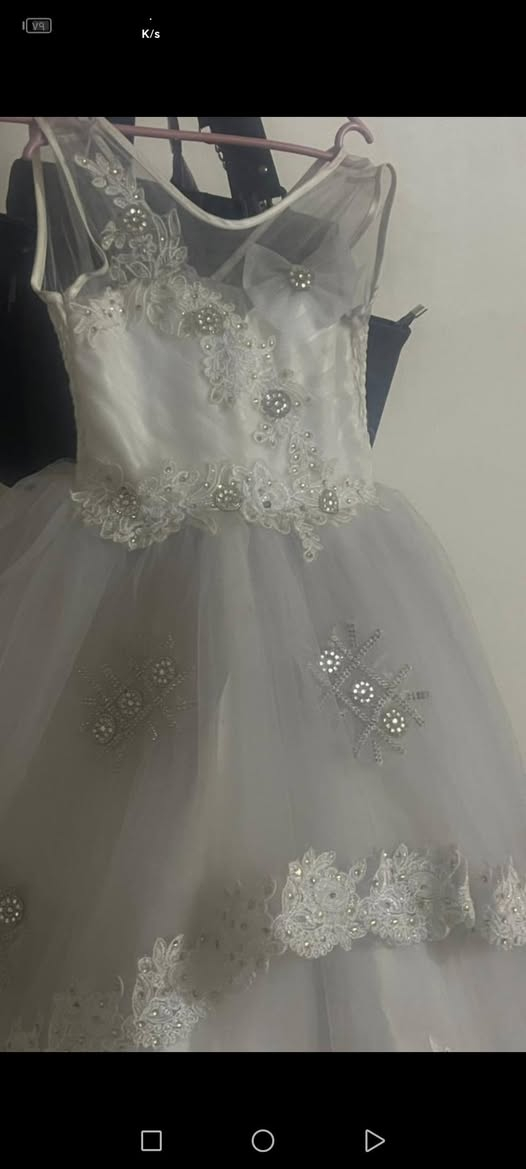 اخذتها من السناتر ب 50 البنتي تلبس عمر 8او 9 حسب ابيع لسعر ١٥وعدي توصيل مكاني كربلاء


**إذا كنت صاحب هذا الإعلان وتريد حذفه لأي سبب، رجاءا أرسل رسالة إلى الدعم الفني**