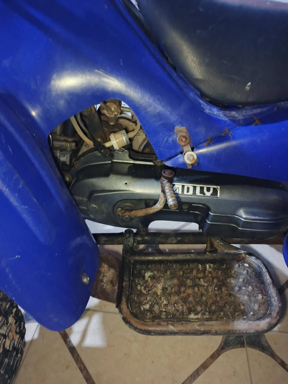 السلام عليكم باقي للبيع كرتون كلش حلو مكينه ياباني هندر وسلف ياكل القاع اكل تايراته اربعه جدد دبلات ورا وقدام جدد شوفه عينك هاي الصور ماكينه ناعمه جديده سعر 650 وبي مجال قليل حق الجيه بس مكاني بصره الزبير***********
